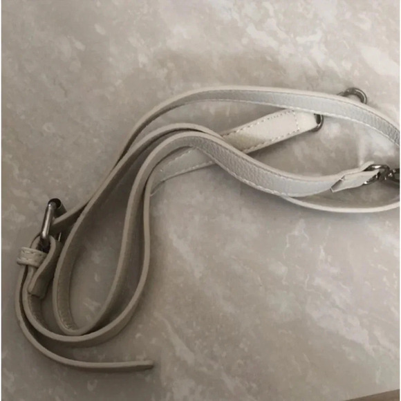 Anthropologie Shiraleah Crossbody Bag
Good condition - Picture 4 of 6